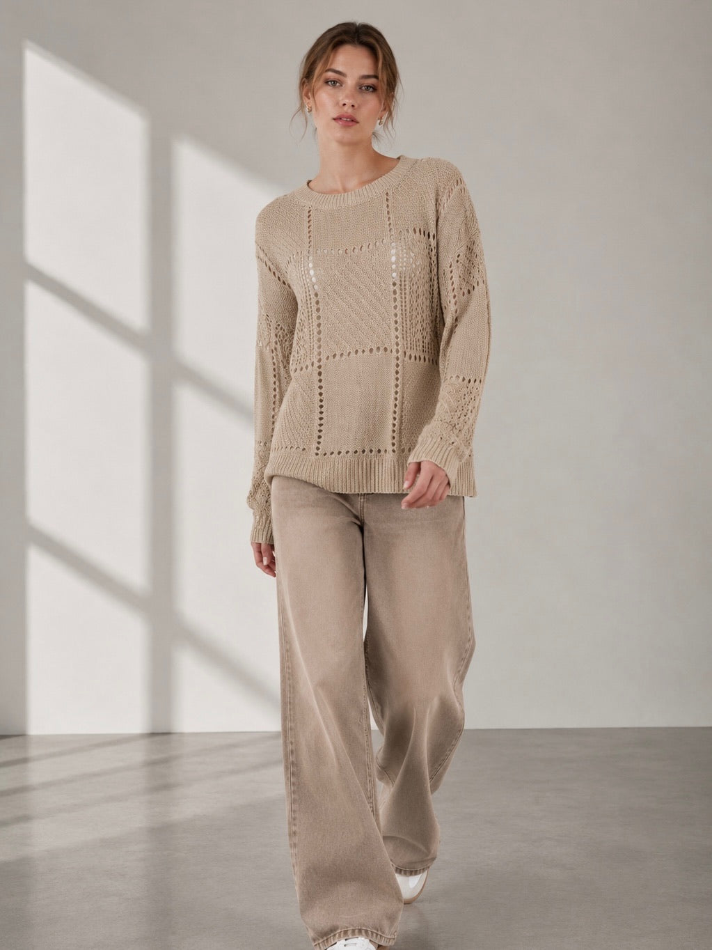 A247 - Sweater de Hilo con Cuello Redondo