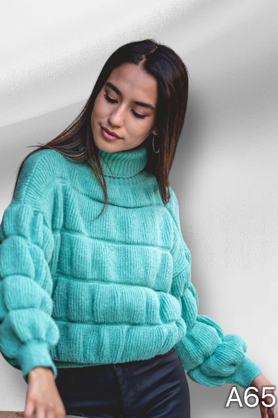 A65 - Sweater de Lana Manga Globo Cuello Alto