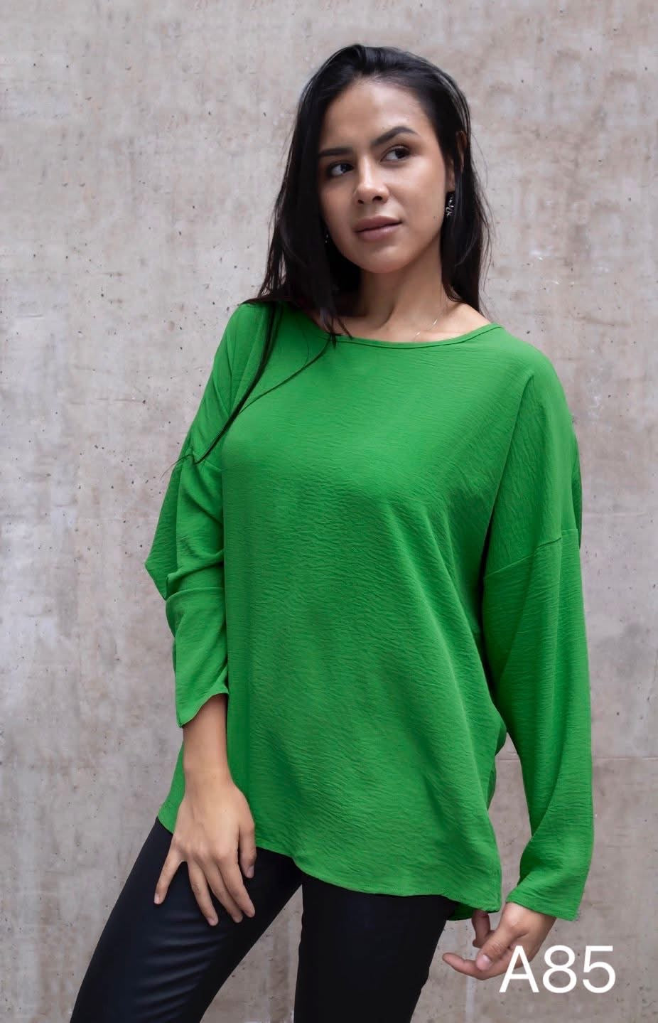A85 - Polera Manga Murciélago
