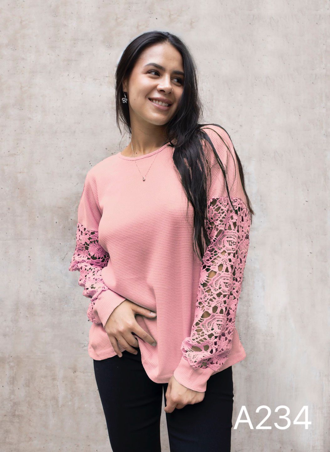 A234 - Polera Manga Larga con Broderie