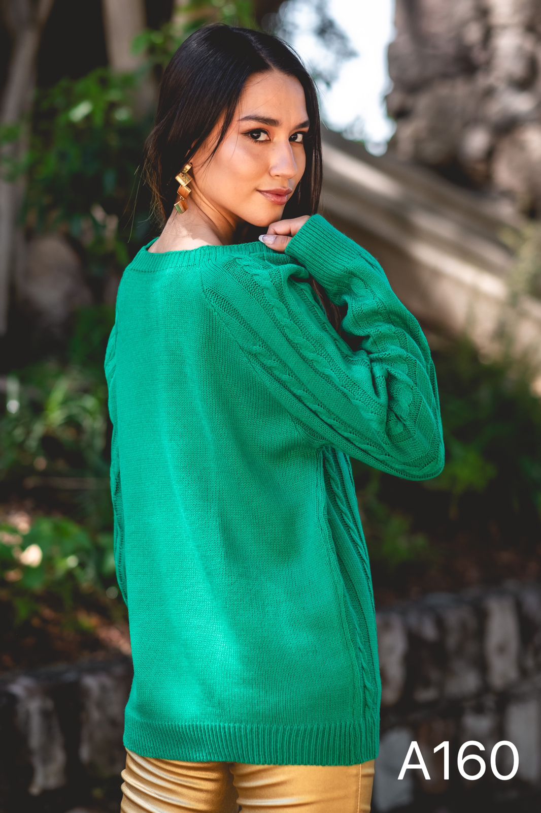 A160 - Sweater con Detalle de Botón