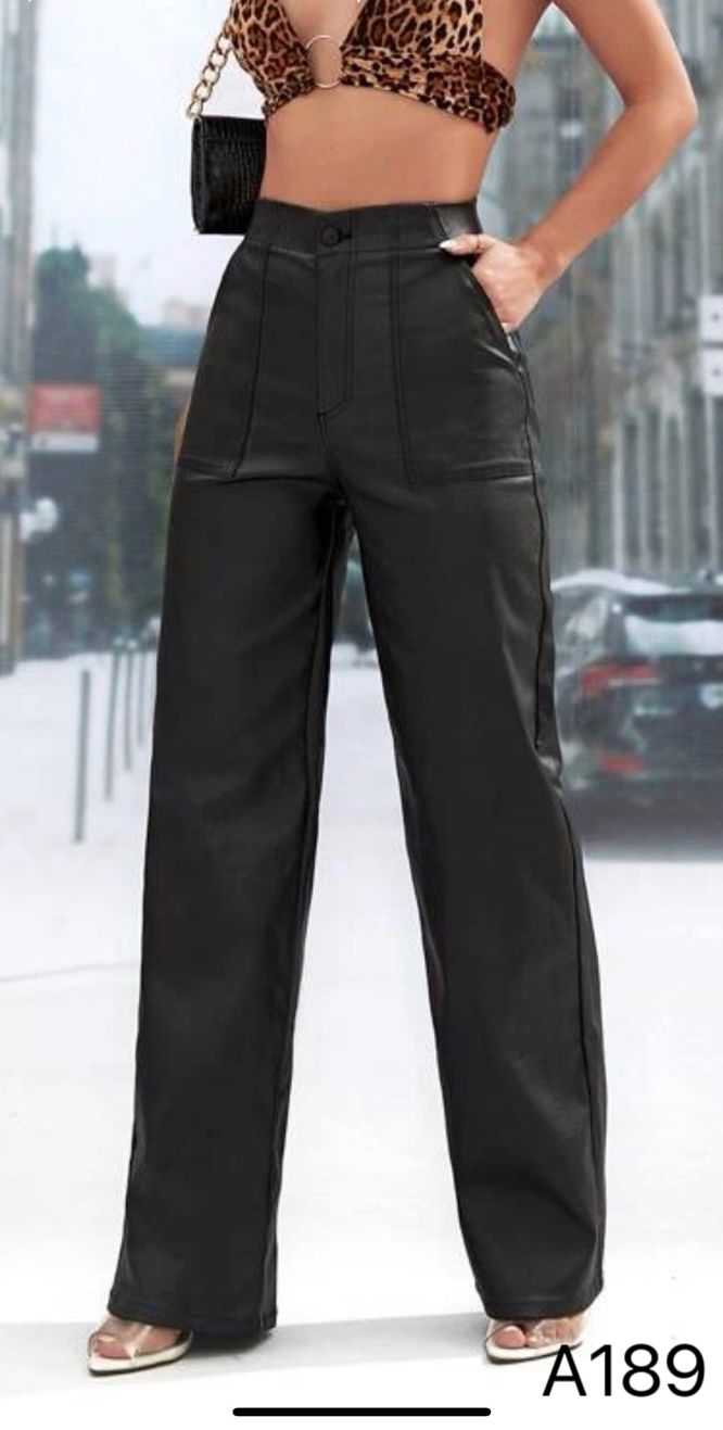 A189 - Pantalón Ecocuero Bota Recta