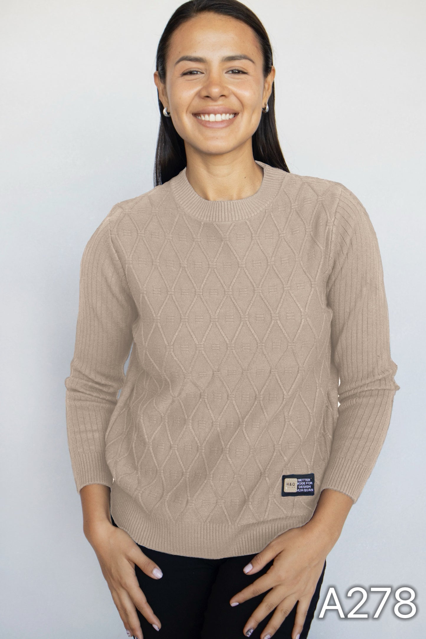 A278 - Sweater de Lana Cuello Redondo con Relieve: