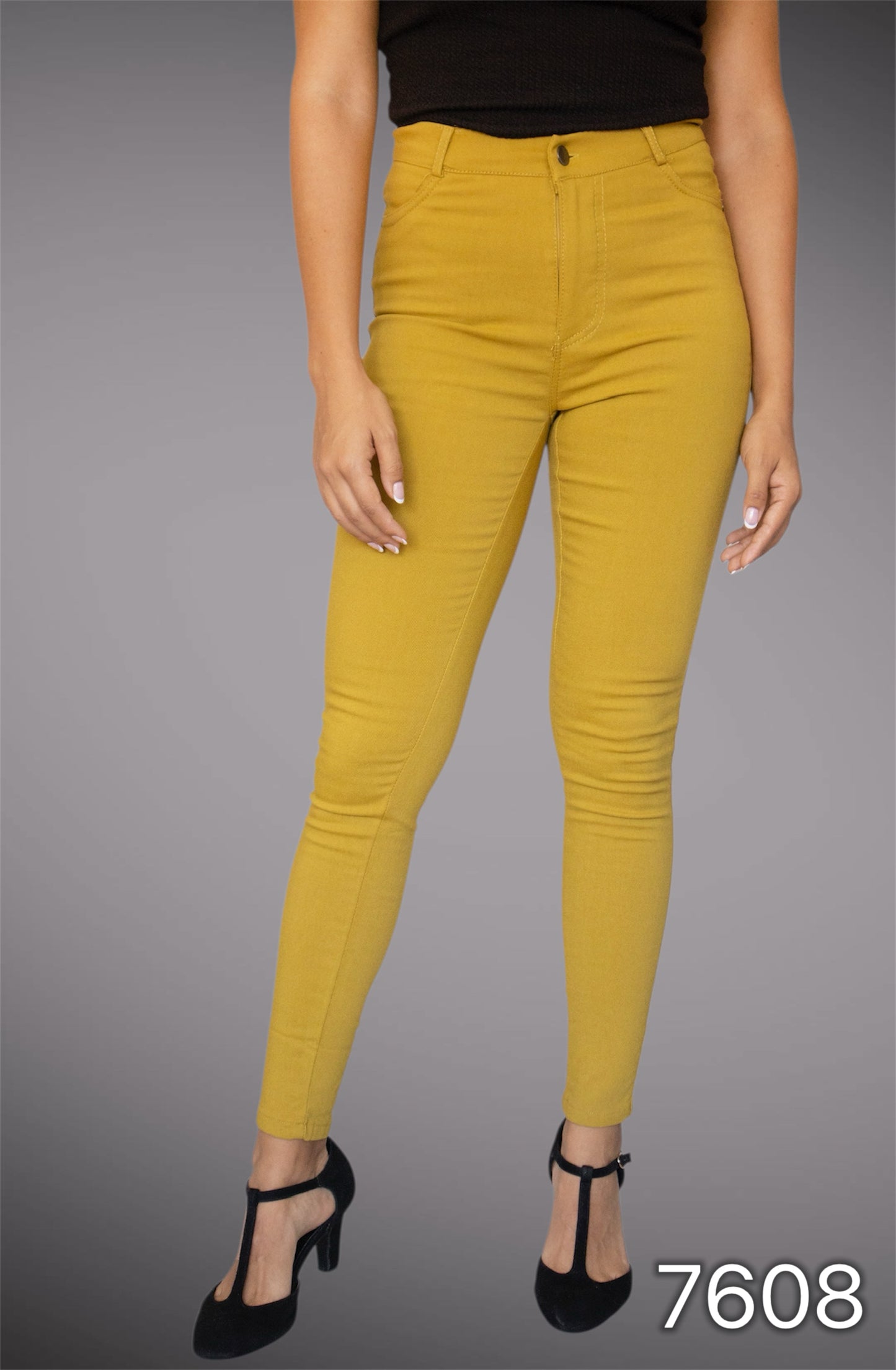7608 - Pantalón de Gabardina de Tiro Alto y Pitillo