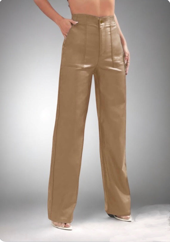 A189 - Pantalón Ecocuero Bota Recta