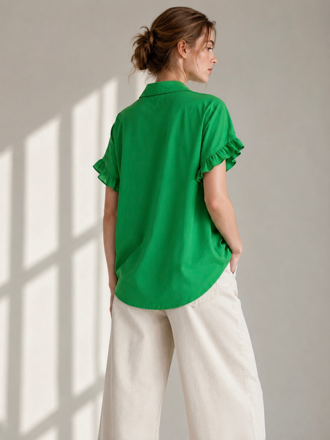 A208 - Blusa Manga Corta con Vuelo
