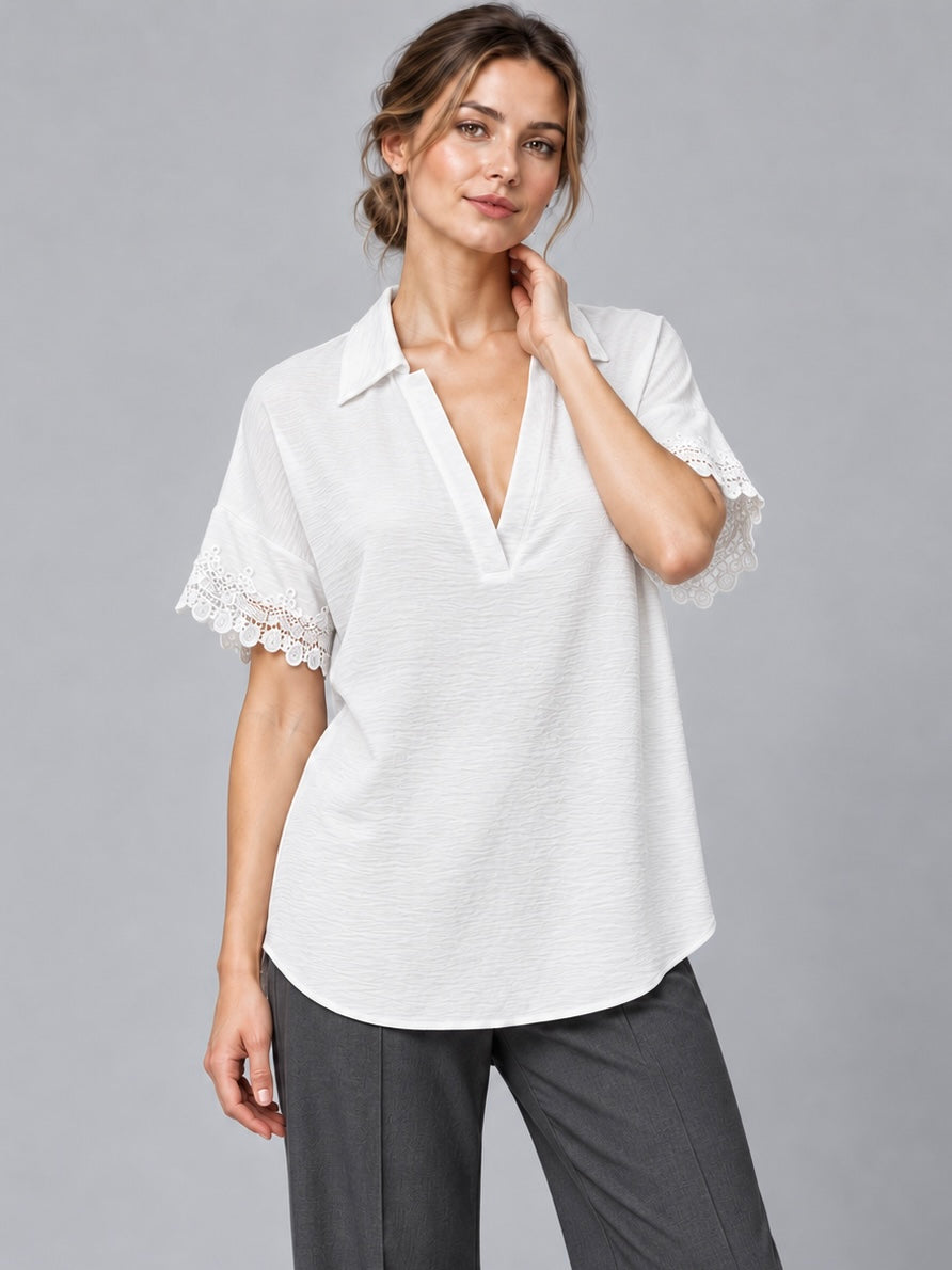 A482- Polera tipo Blusa con Encaje
