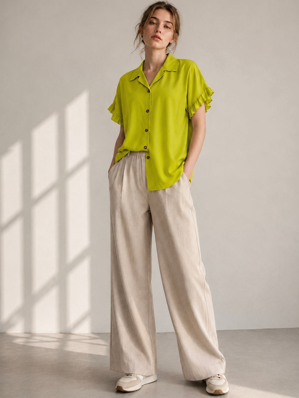 A208 - Blusa Manga Corta con Vuelo