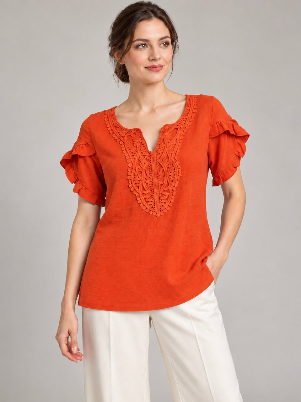 A481- Blusa con Encaje y Vuelos