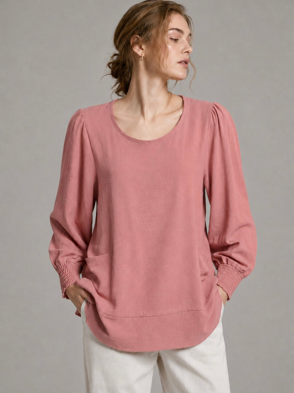 A283 - Polera Manga Larga Puño Elasticado Cuello Redondo y Bolsillos