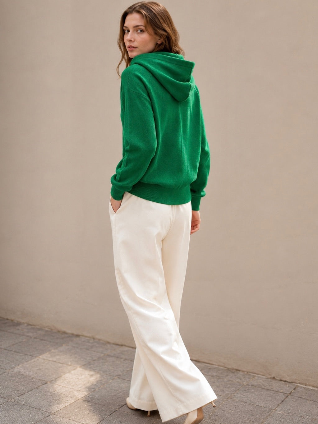 A346- Sweater con Gorro
