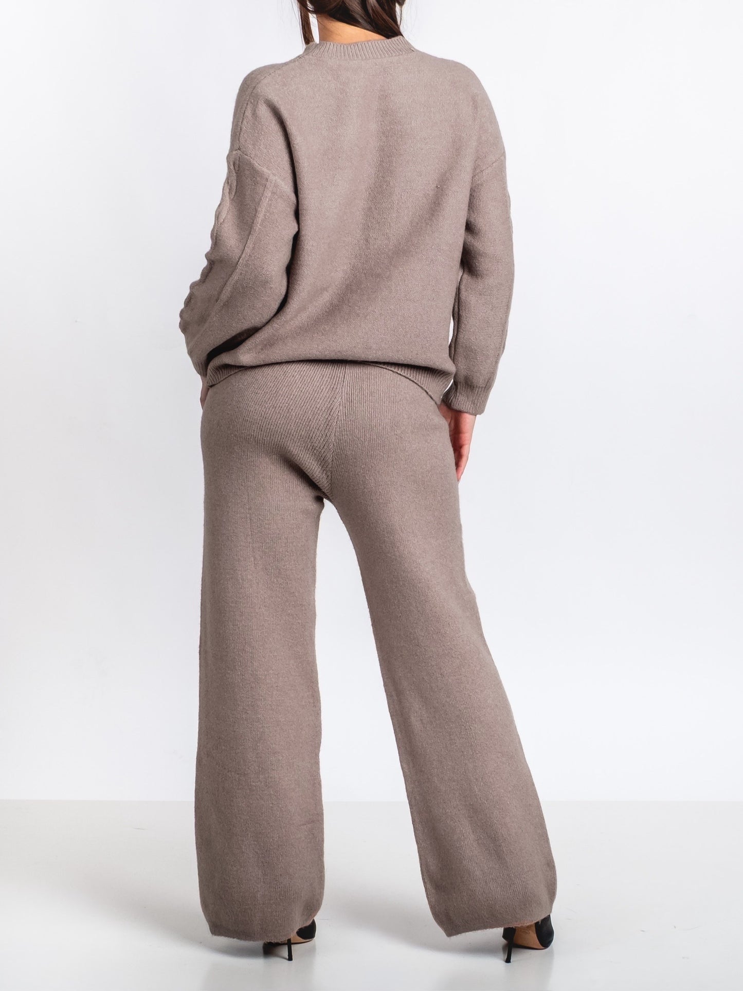 A356-Conjunto Sweater y Pantalón