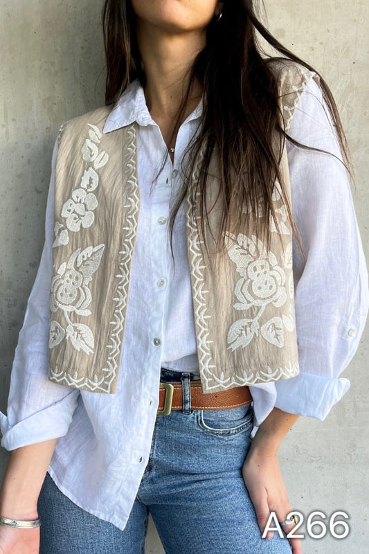 A266 - Gilet de Lino con Bordado