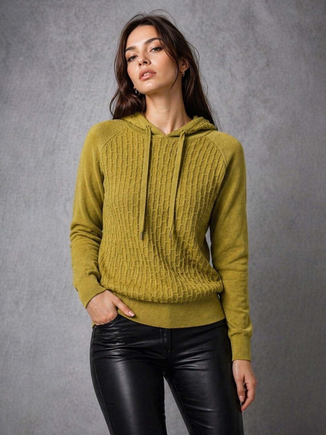 A347- Sweater con gorro