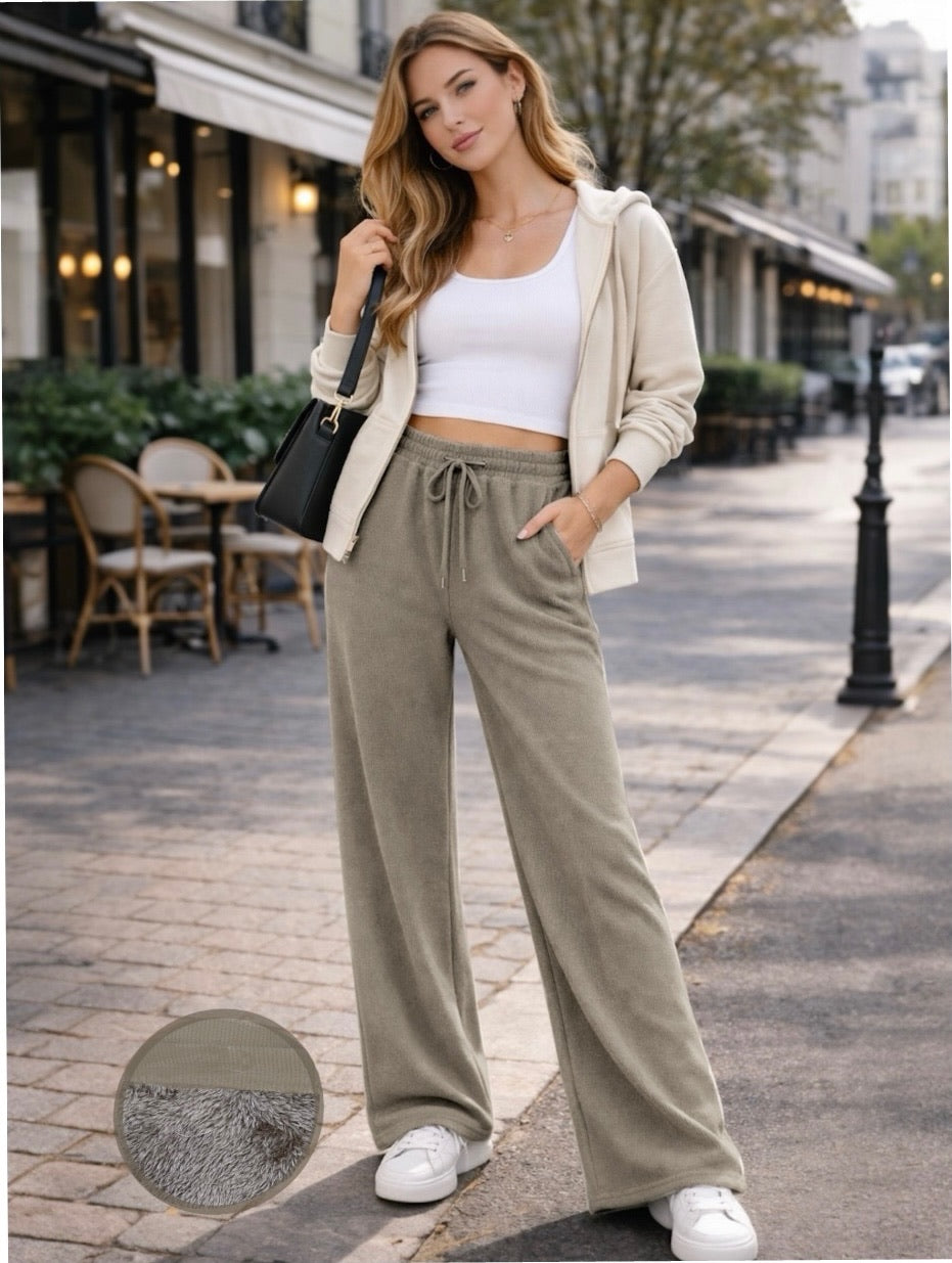 A409- Pantalón de cotele fino con piel interior