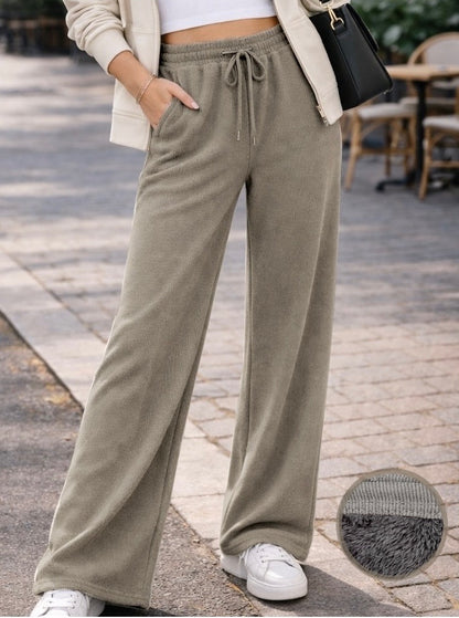 A409- Pantalón de cotele fino con piel interior