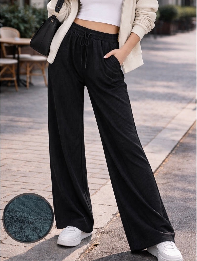 A409- Pantalón de cotele fino con piel interior