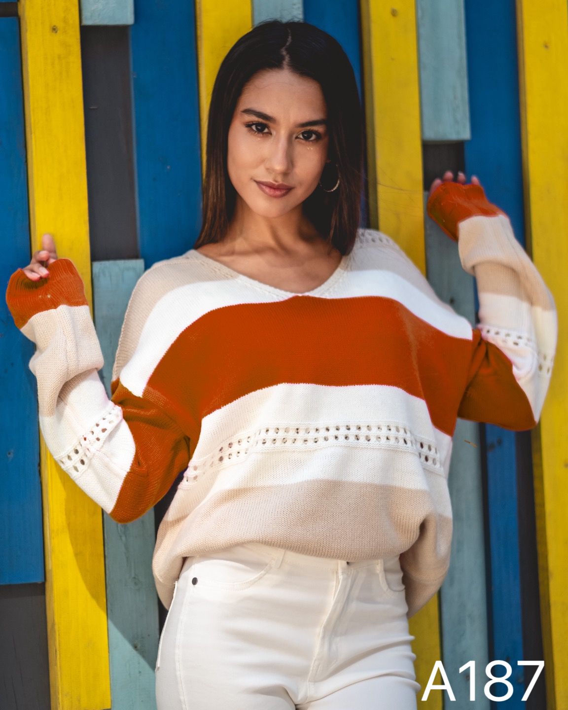 A187 - Sweater Calado Tri Color