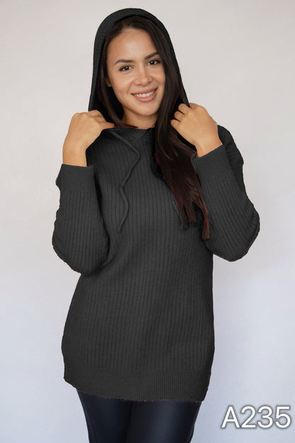 A235 - Sweater de Lana Con Gorro