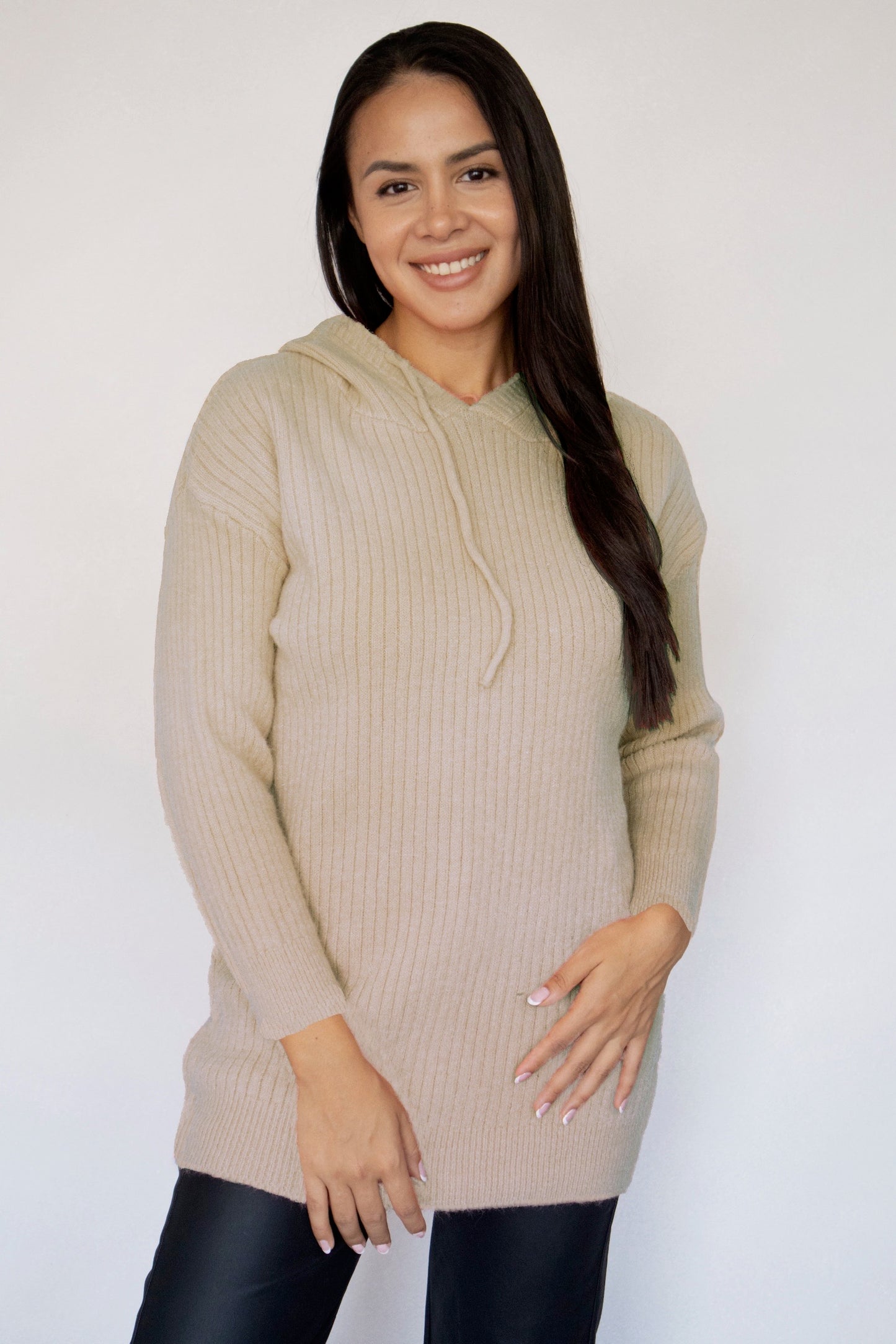 A235 - Sweater de Lana Con Gorro