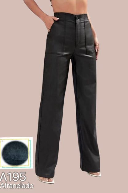 A195 - Pantalón Ecocuero Bota Recta con Polar