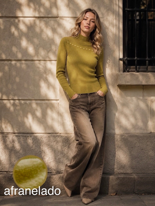 A388- Sweater