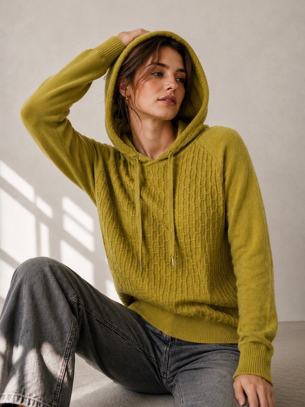 A347- Sweater con gorro