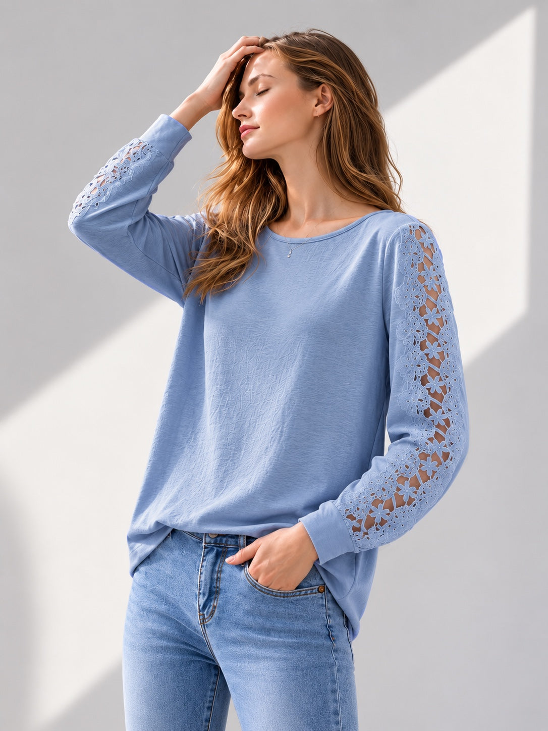 A297  - Polera Manga Larga con Detalle de Encaje