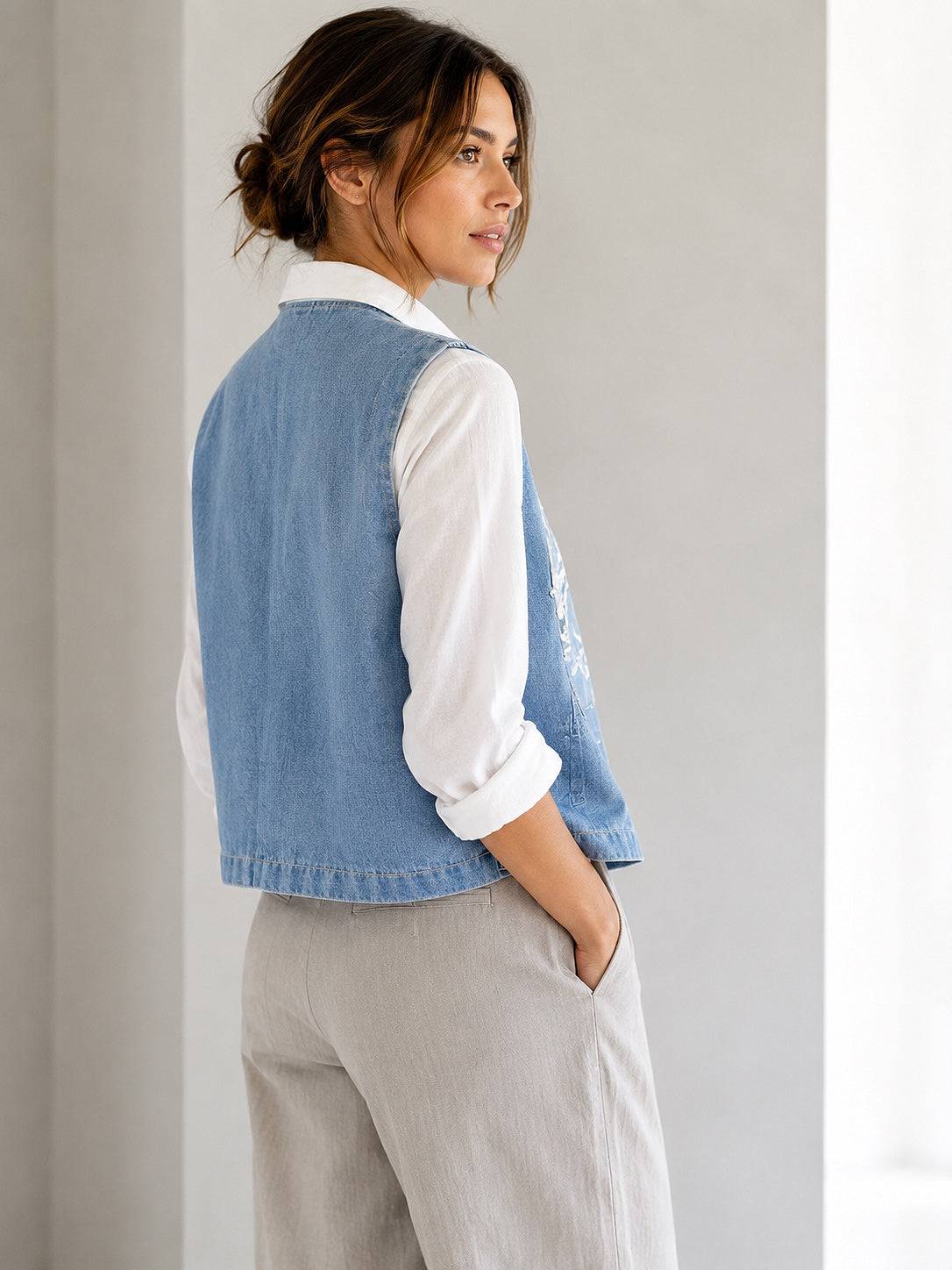 A269 - Gilet de Mezclilla con Bordado