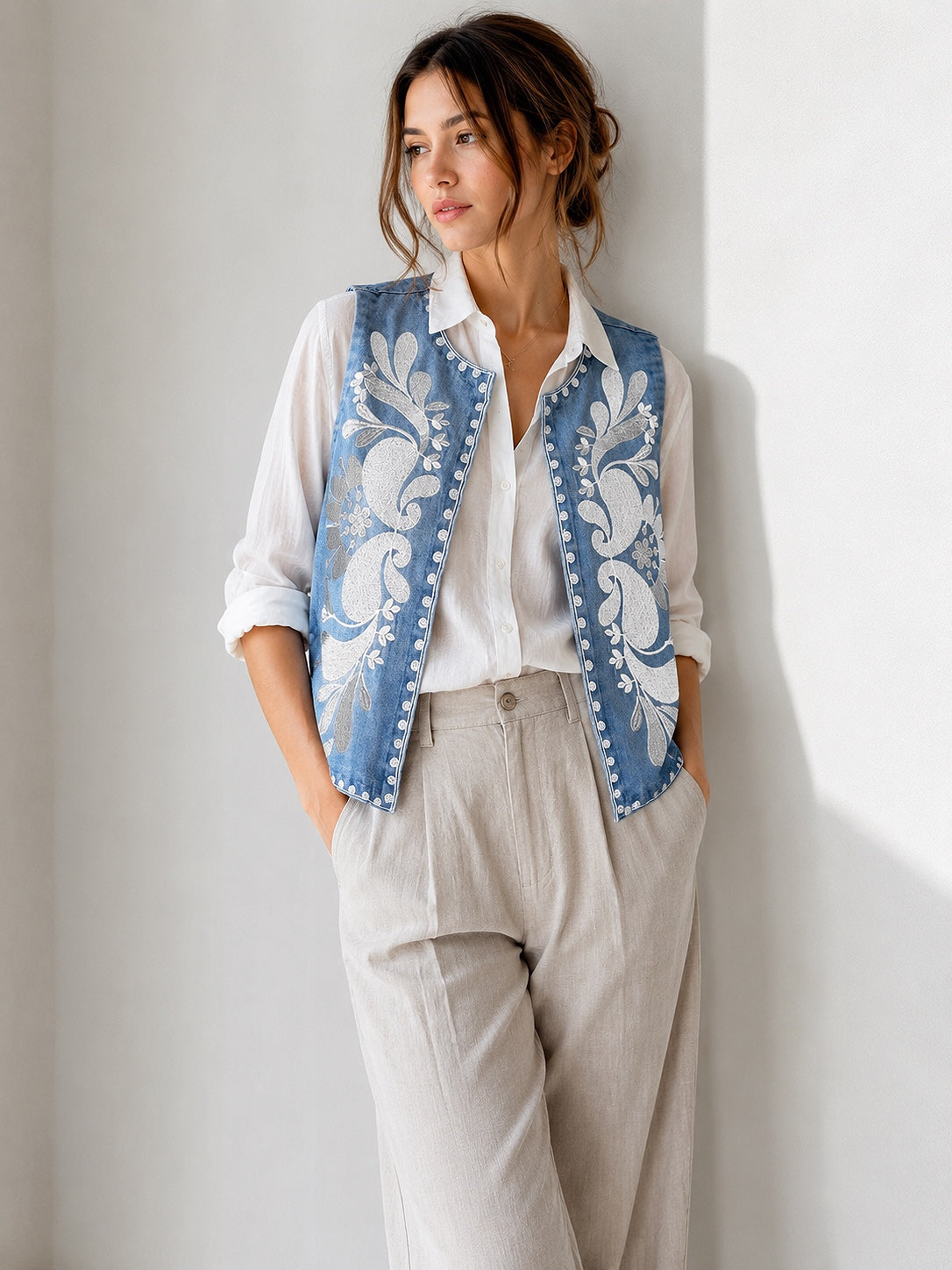 A269 - Gilet de Mezclilla con Bordado