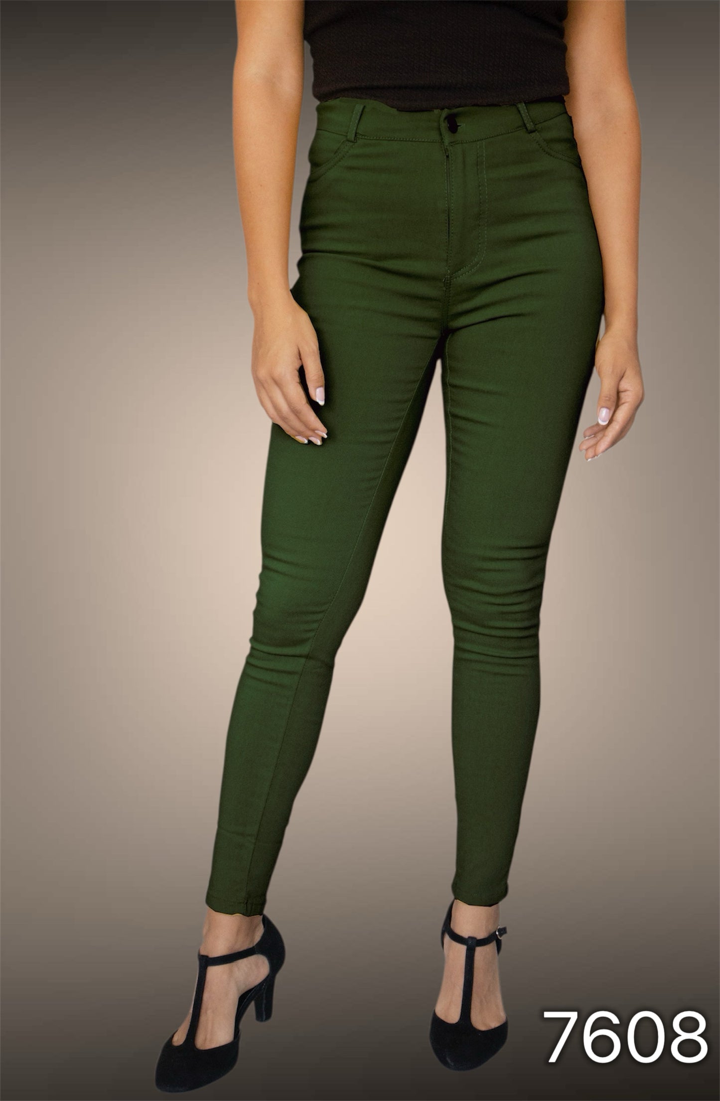 7608 - Pantalón de Gabardina de  Tiro Alto y Pitillo
