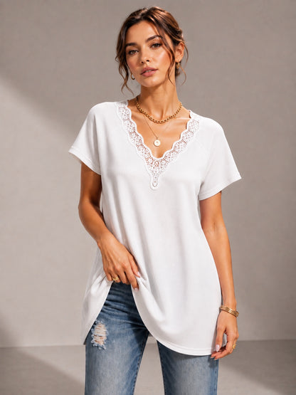 A274 - Polera de cuello en V con encaje