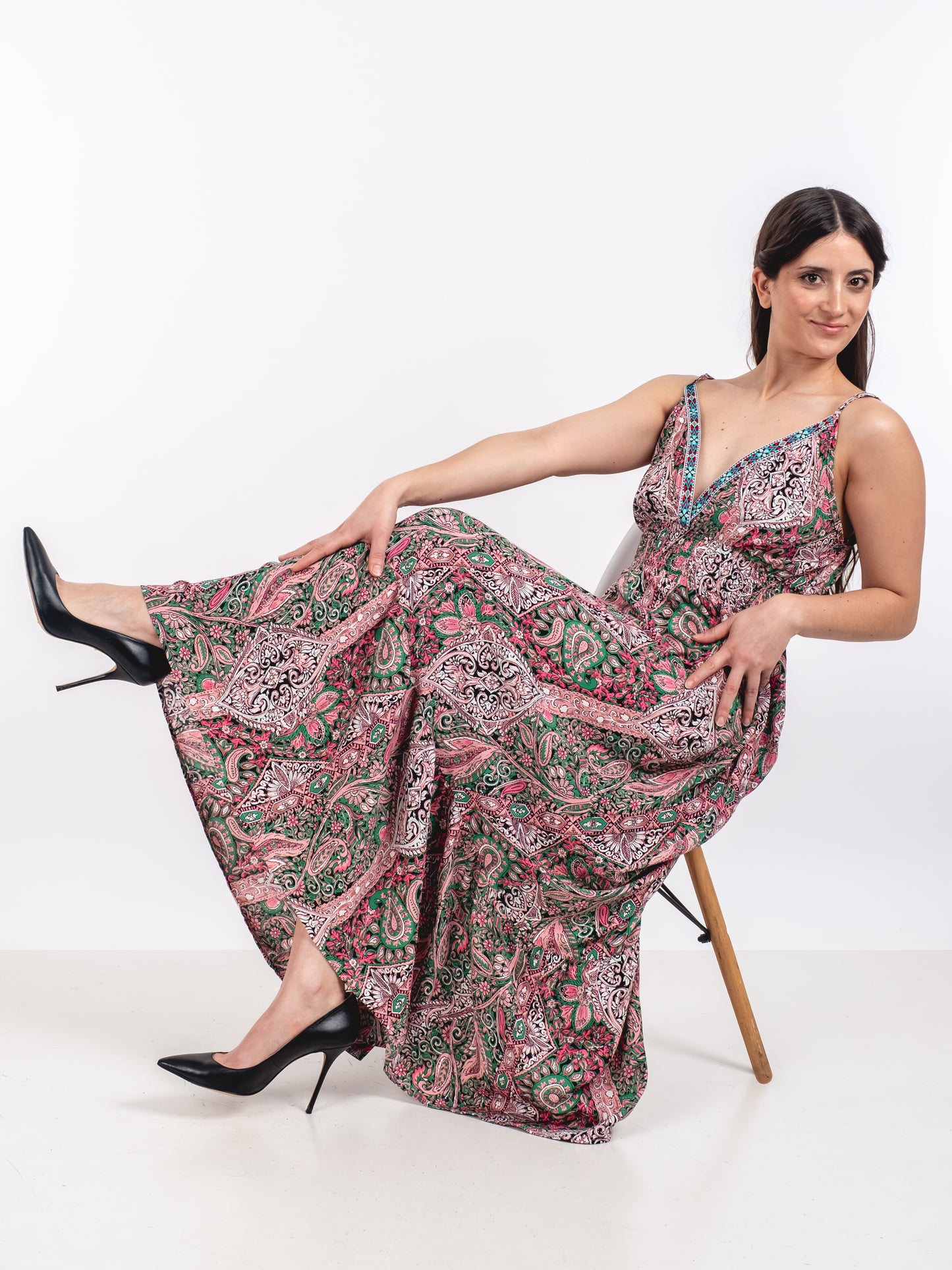 A231 - Vestido Diseño Indu Escote V