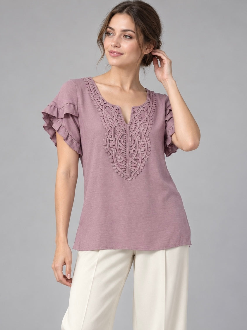 A481- Blusa con Encaje y Vuelos