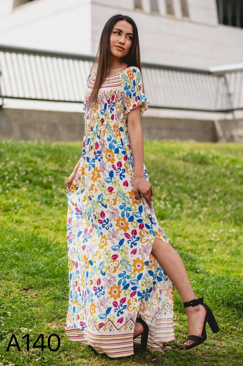 A140 - Vestido largo estampado con hombros descubiertos