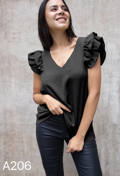 A206 - Polera Cuello V con Vuero
