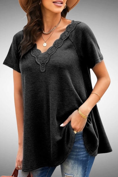 A274 - Polera de cuello en V con encaje