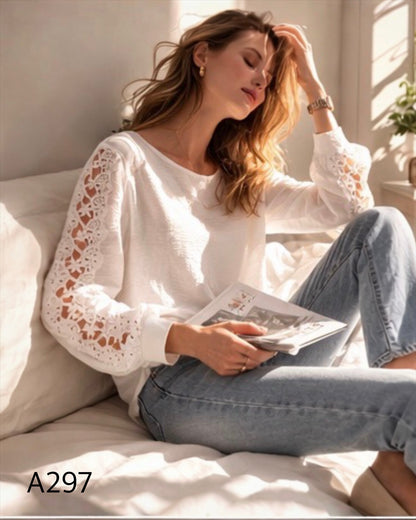 A297  - Polera Manga Larga con Detalle de Encaje