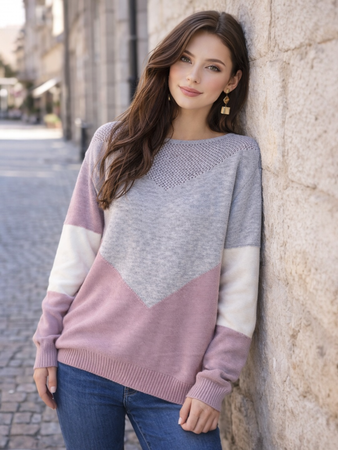 A64 - Sweater Cuello Bote Tricolor con Calado en el Cuello