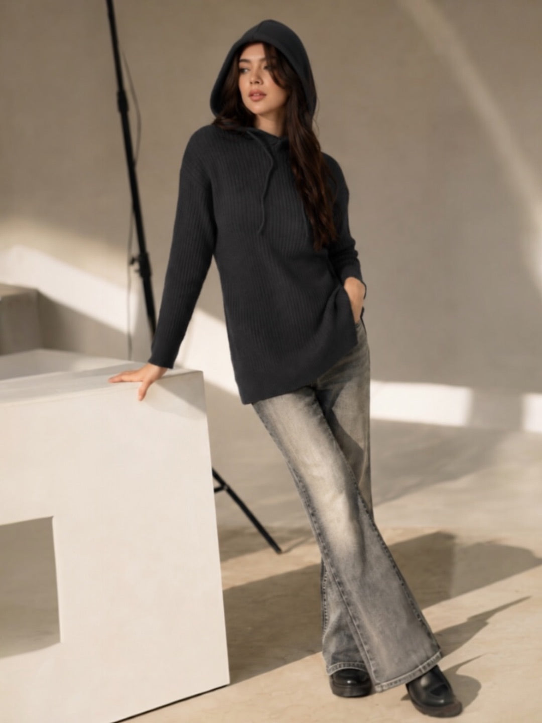 A235 - Sweater de Lana Con Gorro